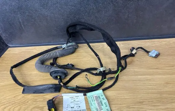 Peugeot Partner Rear door wiring loom 9688333380