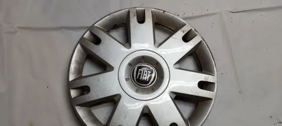 Fiat Punto (188) R15 wheel hub/cap/trim 2n111130cb 2n11-1130cb