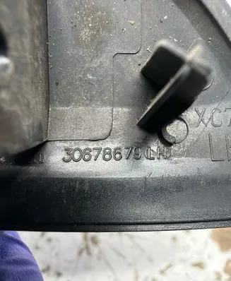 Volvo XC70 Headlight washer spray nozzle cap/cover 30678679