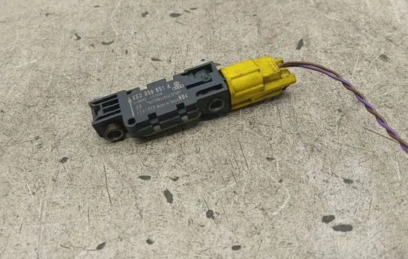 Audi A4 S4 B7 8E 8H Airbag deployment crash/impact sensor 8E0959651A