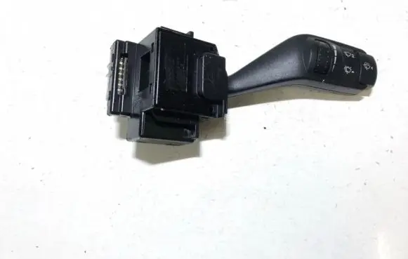 Ford Focus Wiper control stalk 17d940