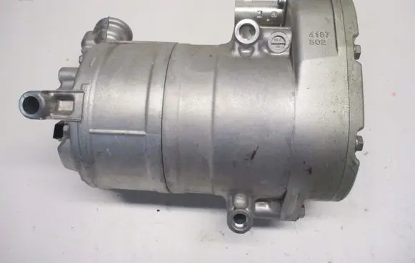 Volvo XC40 Air conditioning (A/C) compressor (pump) 32130500