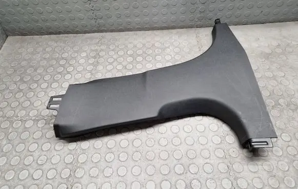 BMW i4 (B) pillar trim (bottom) 7490759