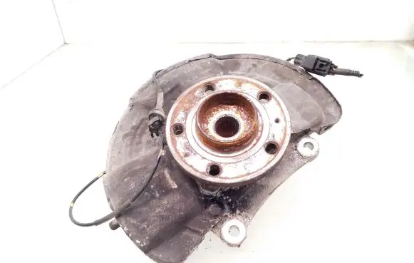 Volvo V70 Front wheel hub spindle knuckle 9461944