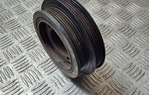 Toyota Corolla Verso AR10 Crankshaft pulley 134700G011