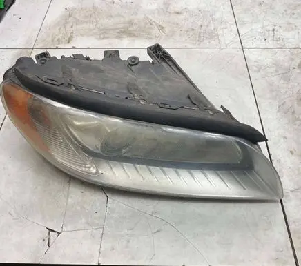 Volvo V70 Headlight/headlamp 31283918 6337200000