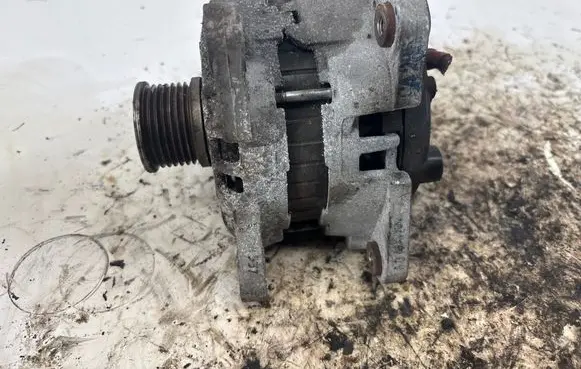 Renault Clio IV Generator/alternator 231008593R F000BL0410