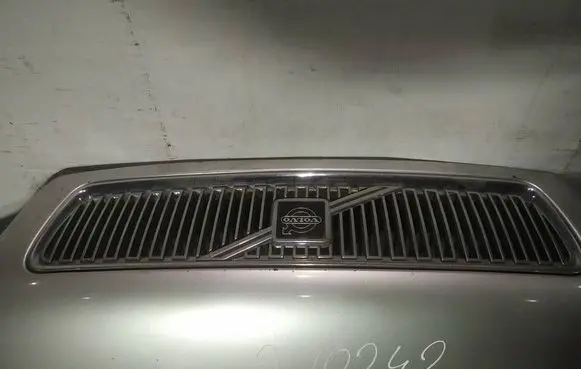 Volvo S40, V40 Front grill 