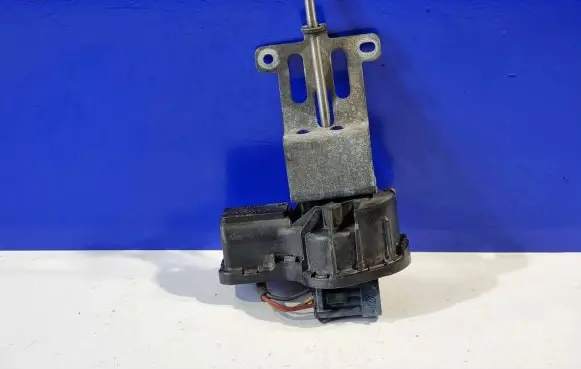 Saab 95 - 96 Headlight wiper arm set 4560702