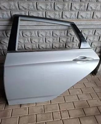 Hyundai i40 Rear door