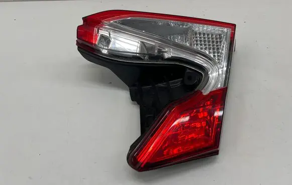 Toyota C-HR I Tailgate rear/tail lights 81580F4010