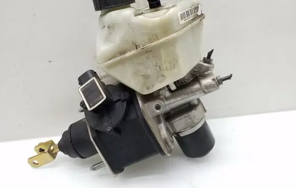 Mercedes-Benz E W211 Master brake cylinder A0004300312 A2114300302 0204221045