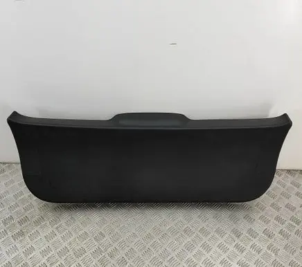 MG MG5 ev Tailgate trim 10521906