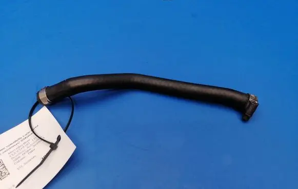 Mercedes-Benz CLS C219 Engine coolant pipe/hose 022246