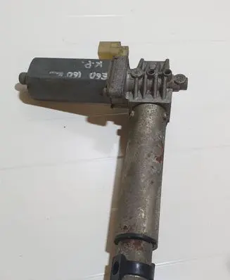 BMW 5 E60 E61 Seat adjustment motor 8320446