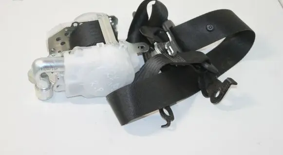Lexus RX 450H Front seatbelt 
