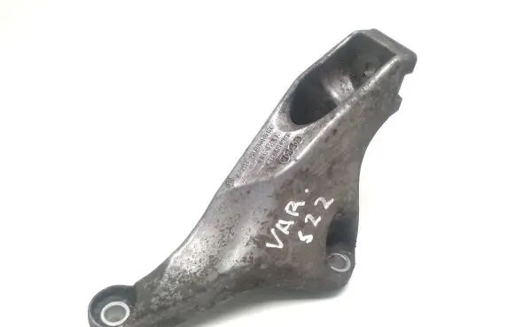 Audi A4 S4 B7 8E 8H Engine mounting bracket 8E0199307S