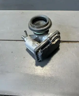 Toyota Aygo AB40 Throttle body valve 220300Q030 7J23 01950