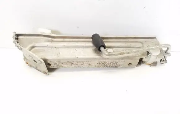 Mercedes-Benz E W212 Lift Jack A2115830415