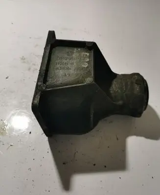BMW 3 E90 E91 Driveshaft support bearing bracket 7527386