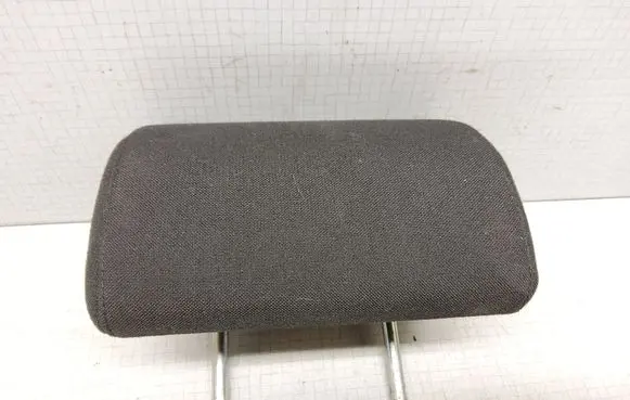 Toyota Avensis T250 Rear seat headrest 