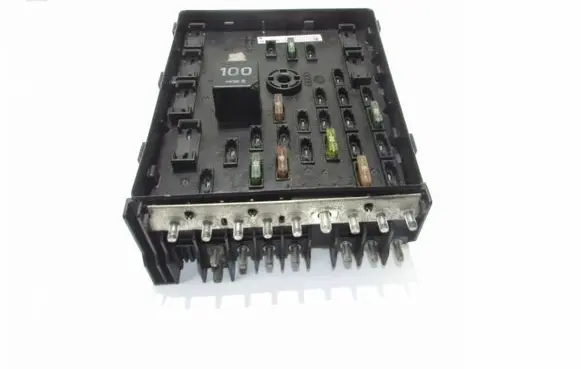 Volkswagen PASSAT B6 Fuse module 3C0937125