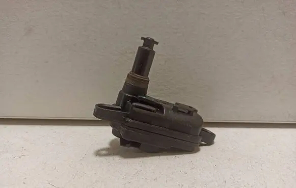 Audi TT TTS RS Mk3 8S Fuel tank cap lock motor 8S0862153