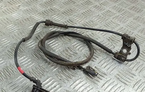 Hyundai Santa Fe ABS brake wheel speed sensor 956712W000