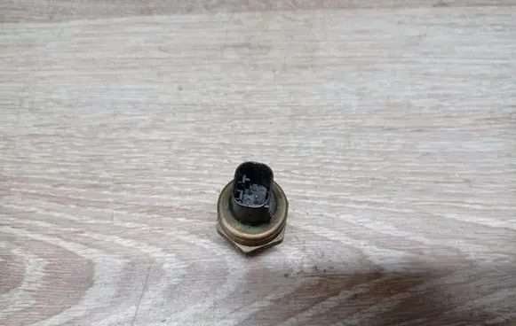 Volvo S60 Brake power pressure regulator 10052299271