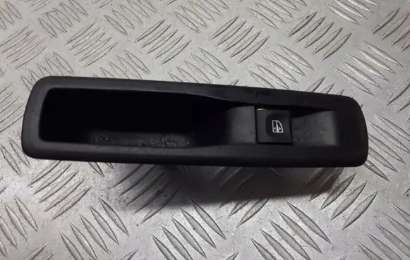 Renault Laguna III Electric window control switch 83944002R