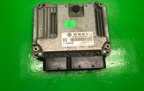 Volkswagen Touran I Engine control unit/module ECU 03G906021MJ 0281014045 03G906021AB