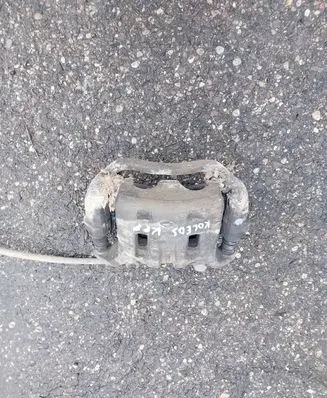 Renault Koleos I Front brake caliper