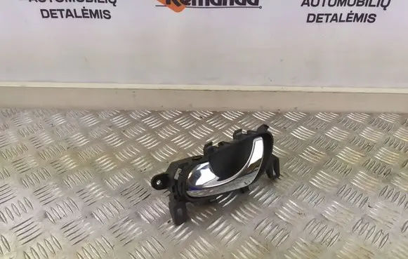 Nissan Qashqai Front door interior handle 806714EA0A