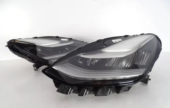 Tesla Model 3 Headlight/headlamp 107737500C