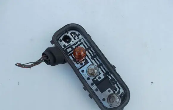 Audi A4 S4 B6 8E 8H Tail light bulb cover holder 8E9945258