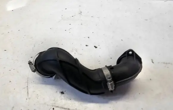 Opel Insignia B Coolant pipe/hose 84062829