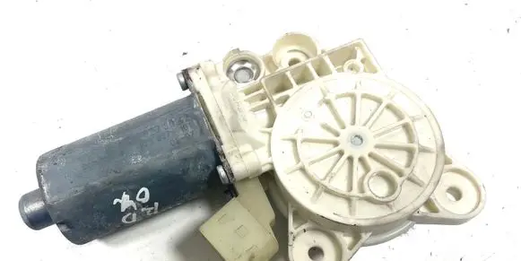 Mercedes-Benz E W211 Front door window regulator motor 0130821971 A2118203042 993627101