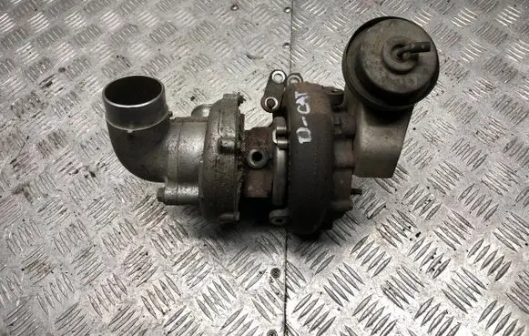Toyota Avensis T250 Turbo 172010R021