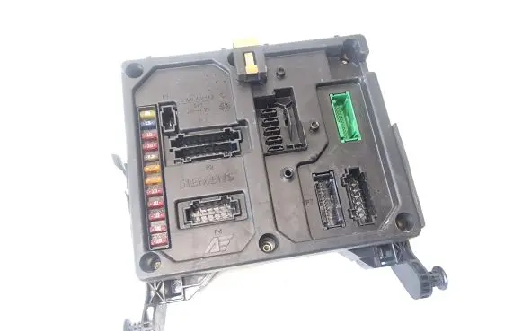 Ford Galaxy Fuse module 7M3962258G