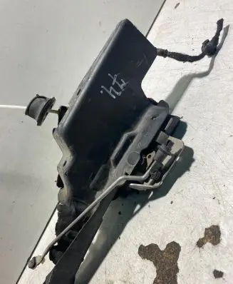 Audi A4 S4 B6 8E 8H Front door lock 8E0837350