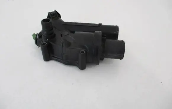Peugeot 407 Thermostat housing 9657182080