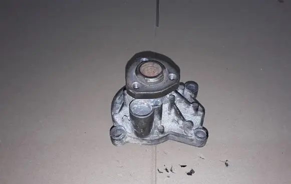 Volkswagen Polo IV 9N3 Water pump 03D121005
