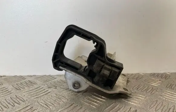 BMW 5 F10 F11 Radiator mount bracket 7186513 7207151
