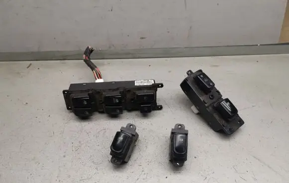 Hyundai Sonata Electric window control switch 935703K310CH 935753K010CH 621W03620