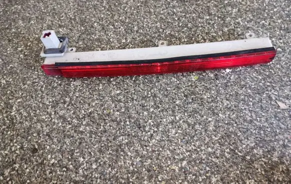 Mercedes-Benz E W211 Third/center stoplight A2118200256
