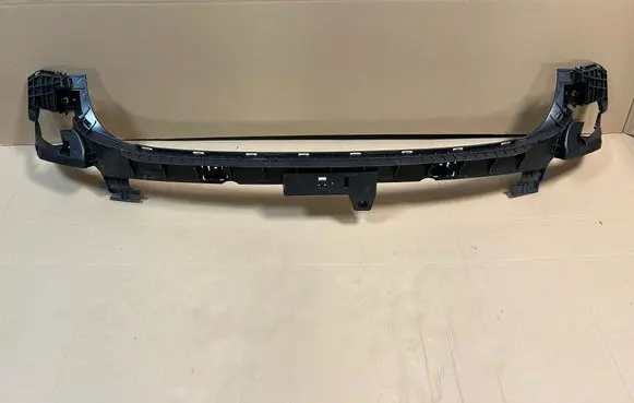 Audi Q3 Rear bumper support beam 83e807385 8EE807385