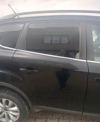 Ford Kuga I Sliding door window/glass 