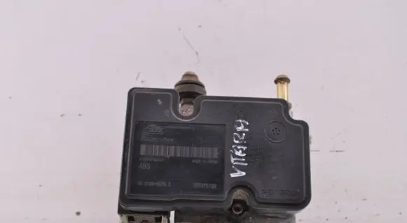 Suzuki Grand Vitara II ABS Pump 64J0 06210205044