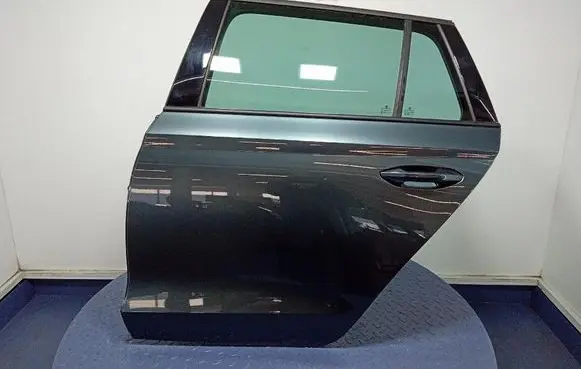 Rear door