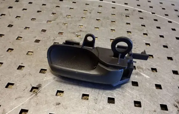 Loading door interior handle